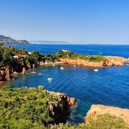 House Le Rastel Casa de Férias *