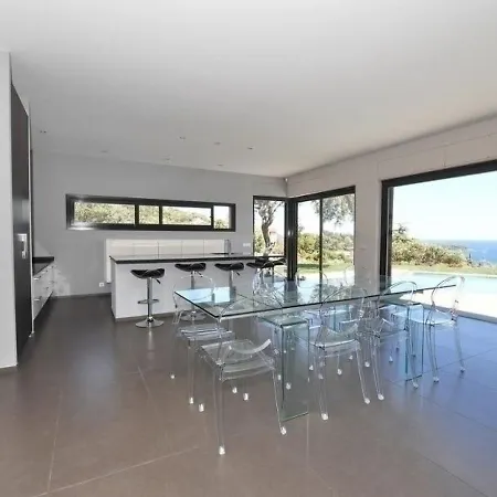 House Le Rastel Casa de Férias