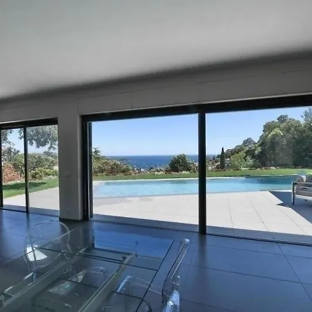 House Le Rastel Dom wakacyjny