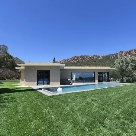 House Le Rastel Dom wakacyjny